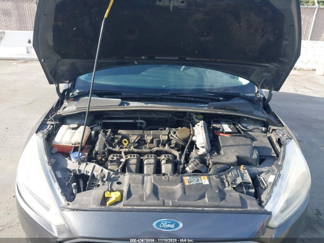 Ford Focus 2016 1FADP3K29GL246945 Image 10