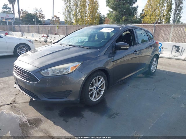Ford Focus 2016 1FADP3K29GL246945 Image 2