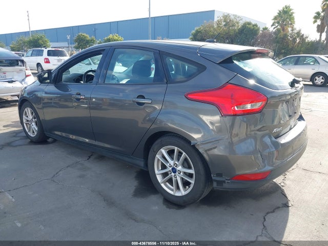 Ford Focus 2016 1FADP3K29GL246945 Image 3