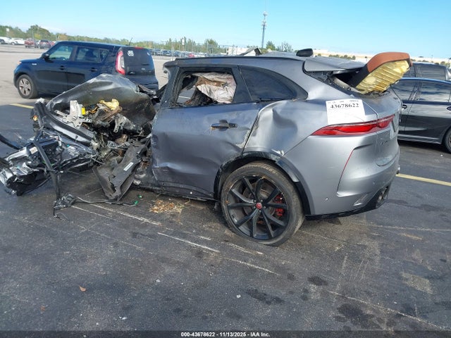 43678622 :رقم المزاد ، SADCZ2EE0NA690678 vin ، 2022 Jaguar F-pace Svr مزاد بيع