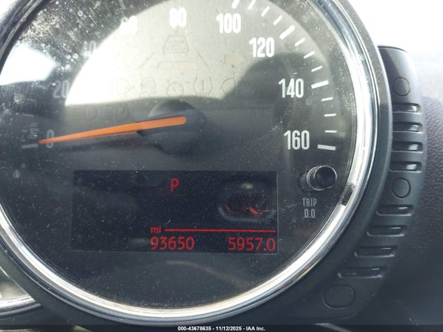 2016 MINI CLUBMAN WMWLN5C55G2E30589 Photo 6