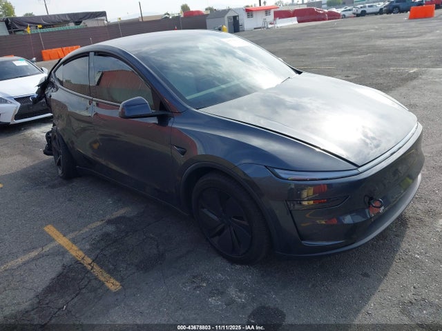 2026 TESLA MODEL Y 7SAYGDEE7TF366055 Photo 0