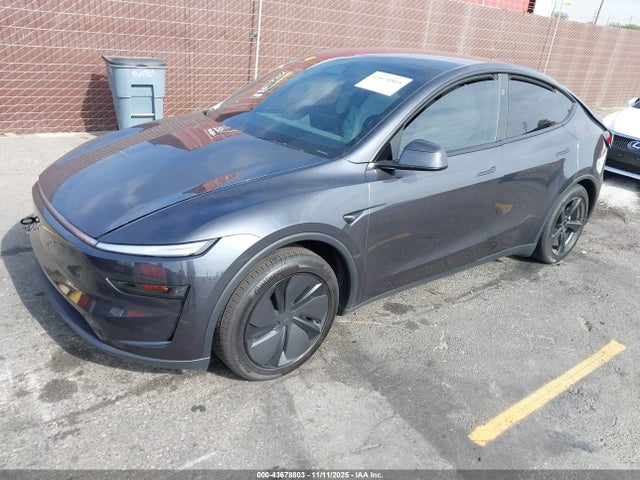 2026 TESLA MODEL Y 7SAYGDEE7TF366055 Photo 1