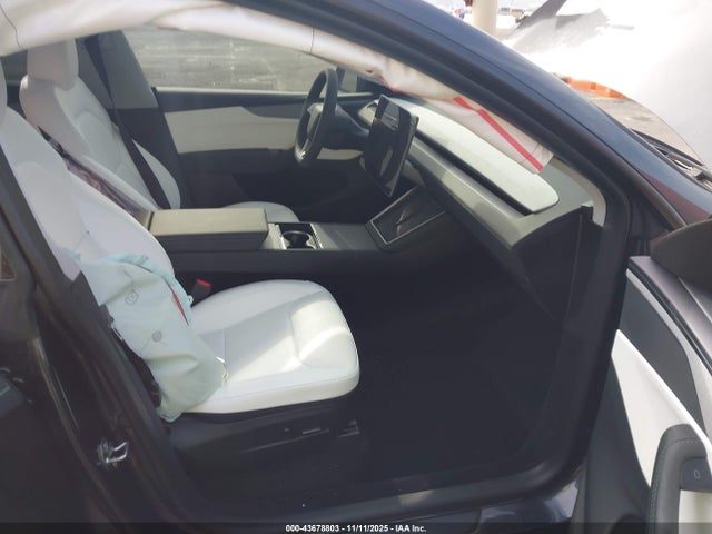 2026 TESLA MODEL Y 7SAYGDEE7TF366055 Photo 4