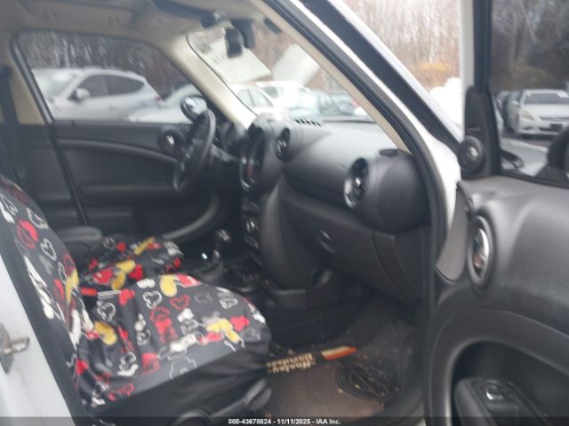 2016 MINI COUNTRYMAN WMWZC5C58GWU20483 Photo 4