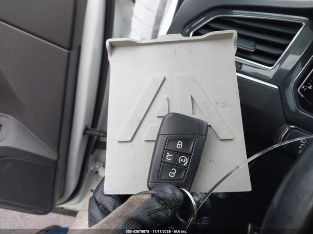 43678875 :رقم المزاد ، 3VV3B7AXXKM156768 vin ، 2019 Volkswagen Tiguan 2.0t Se/2.0t Sel/2.0t Sel R-line/2.0t Sel R-line Black مزاد بيع