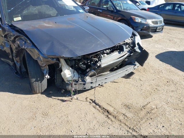 Продажа на аукционе авто 2015 Chrysler 300 Limited, vin: 2C3CCAAG3FH930845, номер лота: 43678923