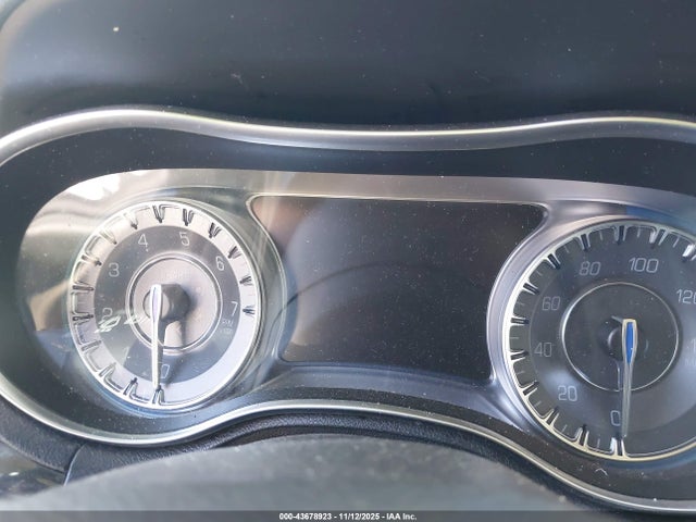 Продажа на аукционе авто 2015 Chrysler 300 Limited, vin: 2C3CCAAG3FH930845, номер лота: 43678923