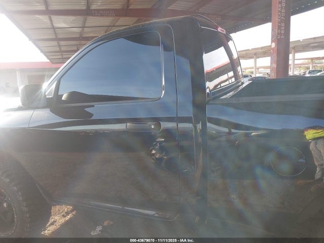 3C6JR6AT3EG284983 RAM 1500