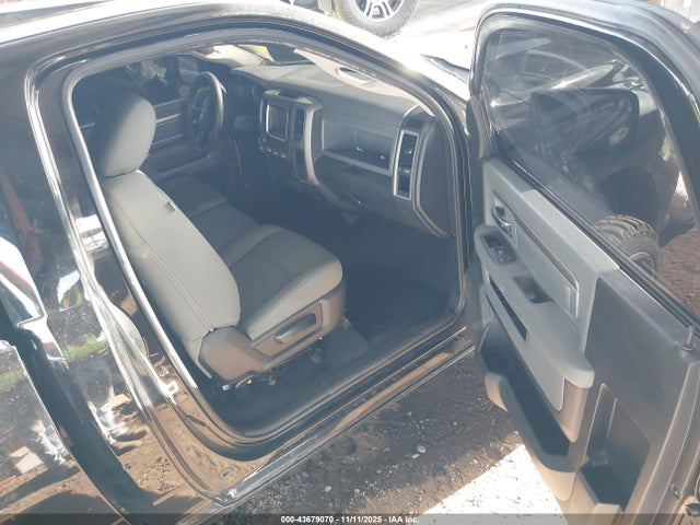 3C6JR6AT3EG284983 RAM 1500