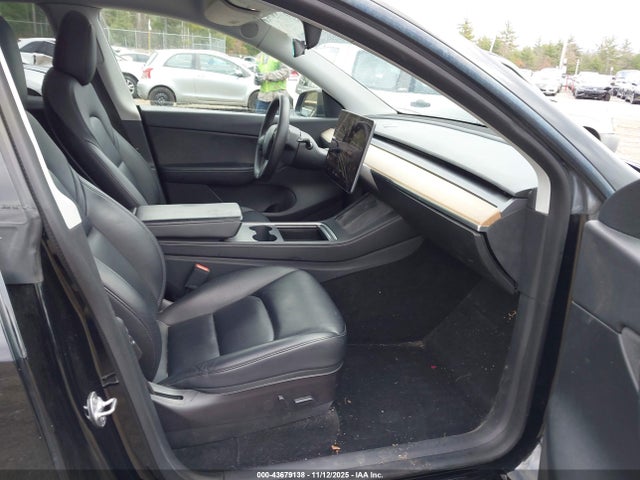 2021 TESLA MODEL Y 5YJYGDEF0MF201505 Photo 4