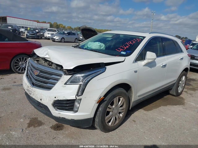 2018 CADILLAC XT5 1GYKNCRS1JZ167863 Photo 1