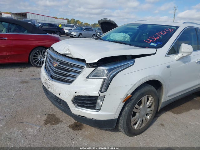 2018 CADILLAC XT5 1GYKNCRS1JZ167863 Photo 5