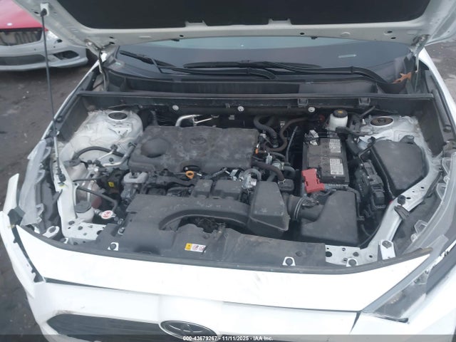 Toyota RAV4 LE 2022 2T3F1RFV5NC301463 Image 10