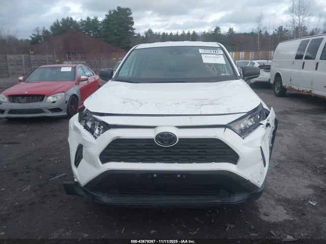 Toyota RAV4 LE 2022 2T3F1RFV5NC301463 Image 12