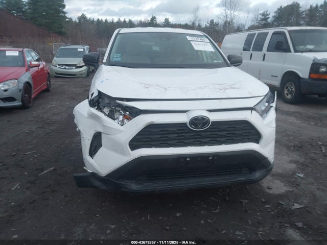 Toyota RAV4 LE 2022 2T3F1RFV5NC301463 Image 6