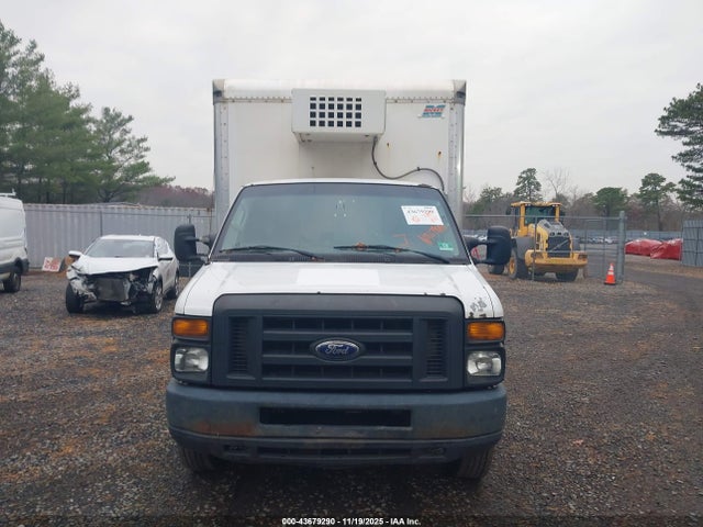Aukcja sprzedaży 2014 Ford Econoline E450 Super Duty Cutwy Van, vin: 1FDWE4FL2EDA82300, numer aukcji: 43679290