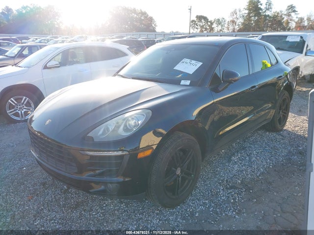 2017 PORSCHE MACAN WP1AA2A58HLB04204 Photo 1