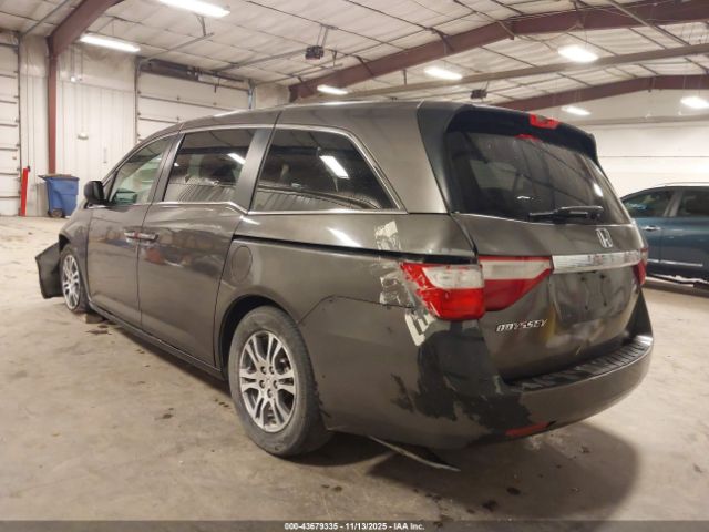 2011 HONDA ODYSSEY 5FNRL5H63BB064610 Photo 2