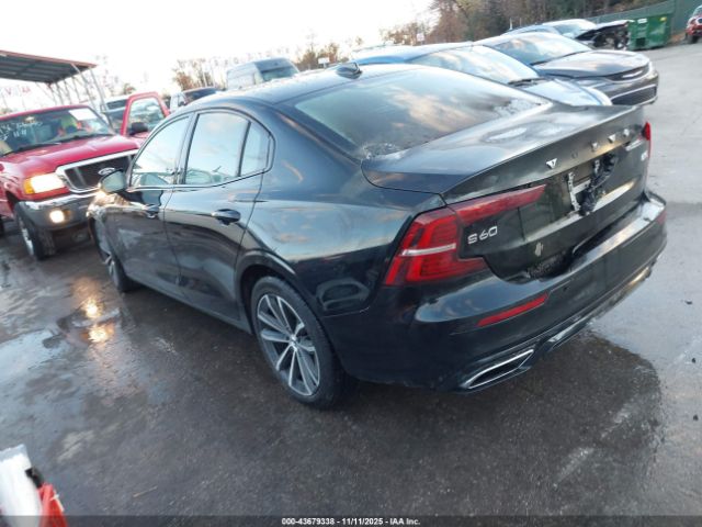 2022 VOLVO S60 7JRL12TZ4NG174167 Photo 2
