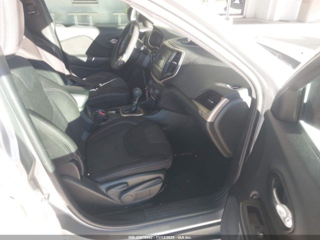 2015 JEEP CHEROKEE 1C4PJLCS2FW602110 Photo 4