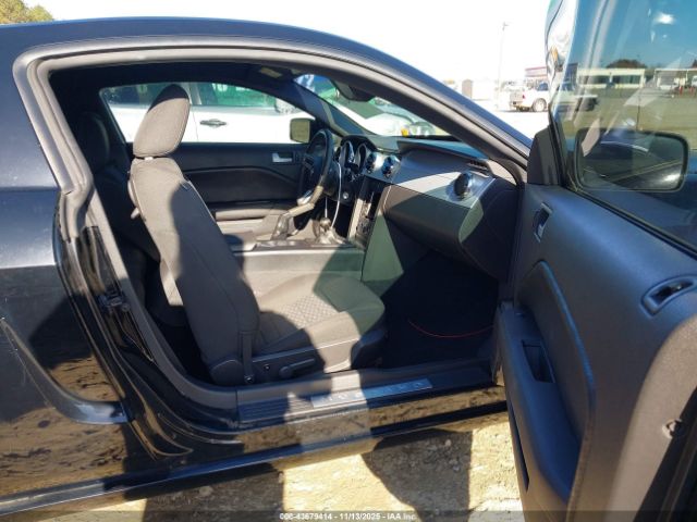 2005 FORD MUSTANG 1ZVHT82H655132036 Photo 4