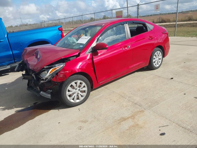 Hyundai ACCENT SE 2019 3KPC24A3XKE051166 Image 2