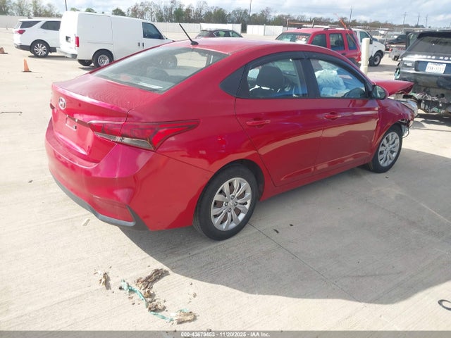 Hyundai ACCENT SE 2019 3KPC24A3XKE051166 Image 4