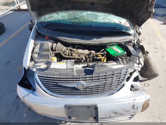 2002 CHRYSLER TOWN & COUNTRY 2C4GP54L32R644600 Photo 9
