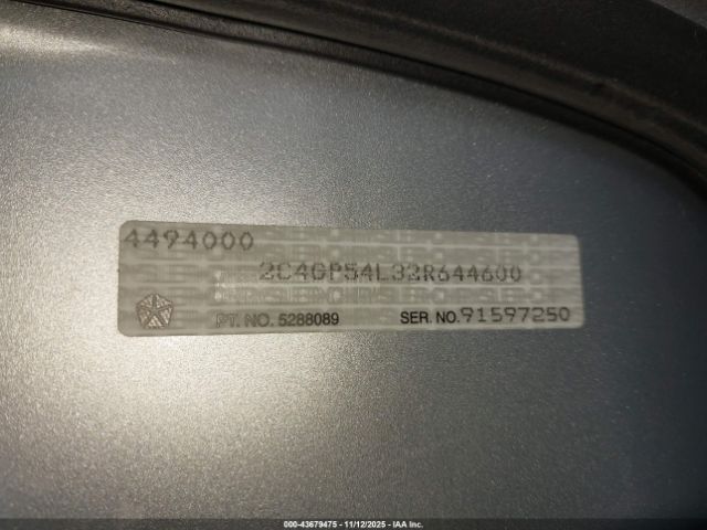 2002 CHRYSLER TOWN & COUNTRY 2C4GP54L32R644600 Photo 8