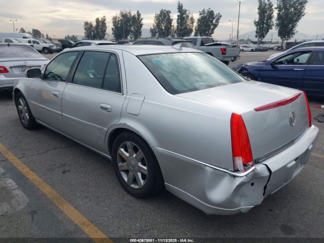 2011 CADILLAC DTS 1G6KH5E63BU119123 Photo 2
