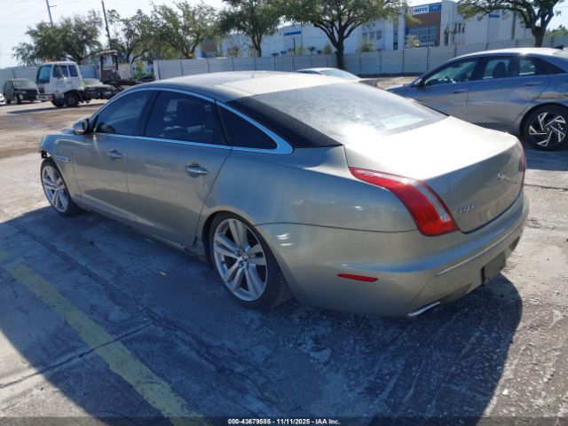2011 JAGUAR XJ SAJWA2GB6BLV07840 Photo 2