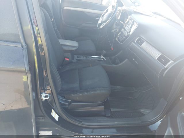 2016 MITSUBISHI OUTLANDER JA4AZ3A32GZ041928 Photo 4