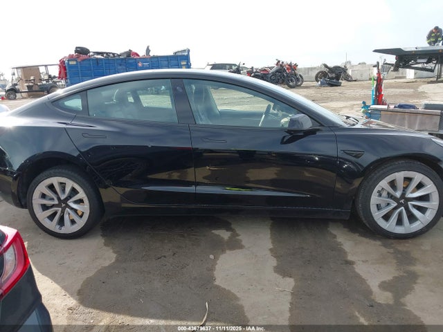 5YJ3E1EA3NF368543 Tesla MODEL 3