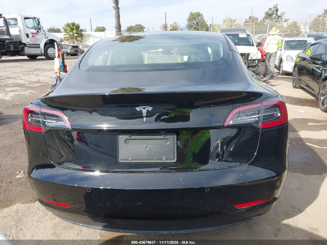 5YJ3E1EA3NF368543 Tesla MODEL 3