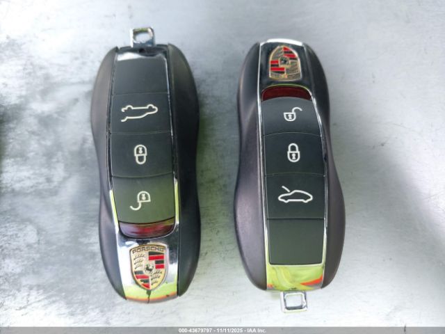 2017 PORSCHE CAYENNE WP1AA2A21HKA84342 Photo 10