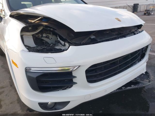 2017 PORSCHE CAYENNE WP1AA2A21HKA84342 Photo 5
