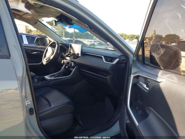 2021 TOYOTA RAV4 2T3C1RFV5MW157462 Photo 4