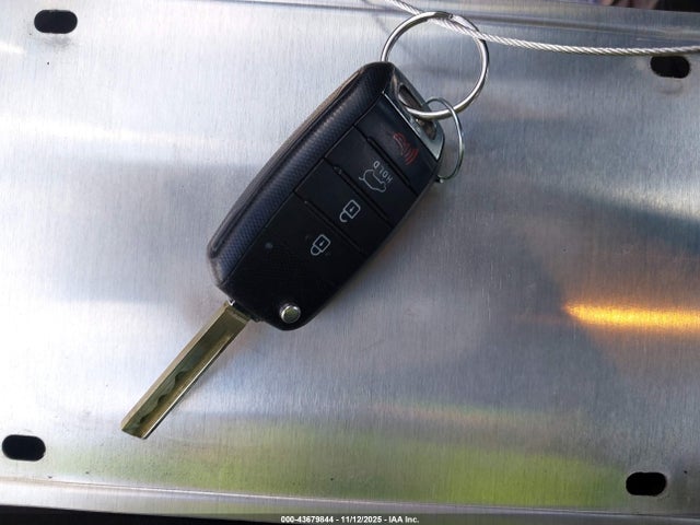 43679844 :رقم المزاد ، 5XYPG4A53LG616432 vin ، 2020 Kia Sorento 3.3l Lx مزاد بيع