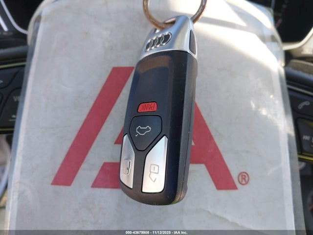 2017 AUDI A4 WAUGMAF44HN056408 Photo 10