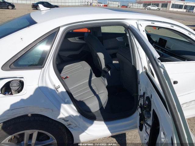 2017 AUDI A4 WAUGMAF44HN056408 Photo 7