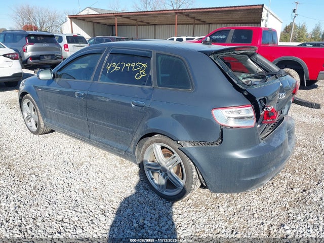 2013 AUDI A3 WAUKJAFM7DA034486 Photo 2