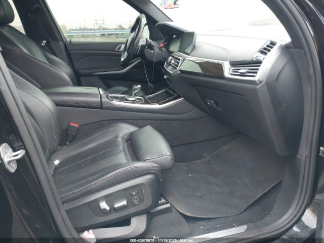 2019 BMW X5 5UXCR6C58KLL27193 Photo 4