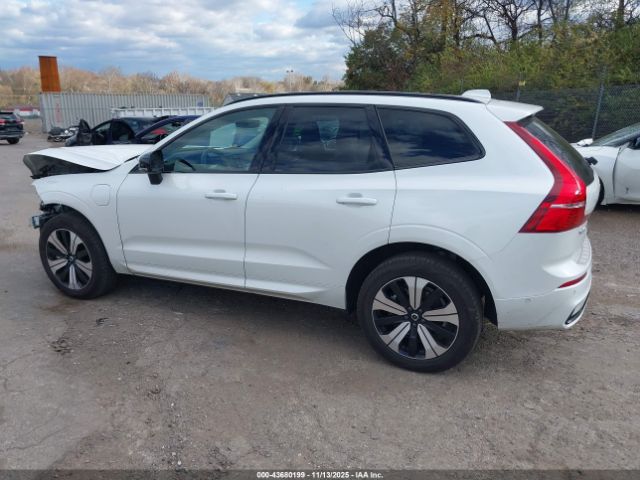 2024 VOLVO XC60 RECHARGE PLUG-IN HYBRID YV4H60DLXR1782446 Photo 2