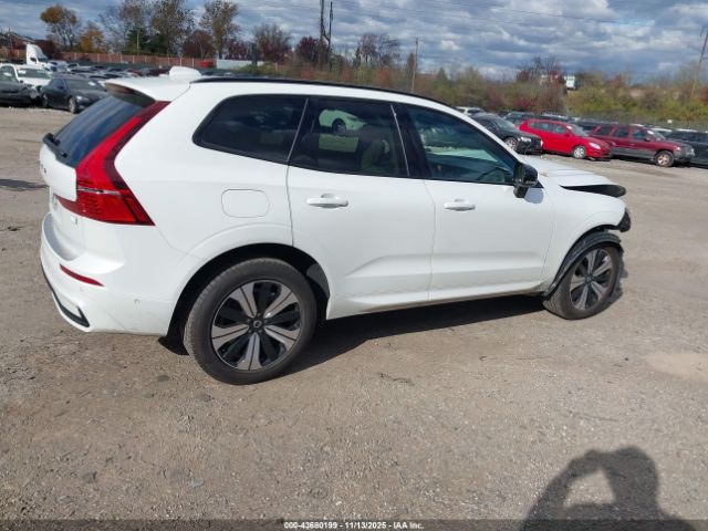 2024 VOLVO XC60 RECHARGE PLUG-IN HYBRID YV4H60DLXR1782446 Photo 3