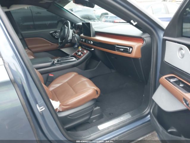 2021 LINCOLN AVIATOR 5LMYJ8XY3MNL01664 Photo 4