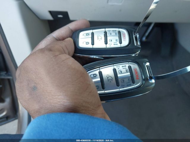 2017 CHRYSLER PACIFICA 2C4RC1DG3HR836169 Photo 10