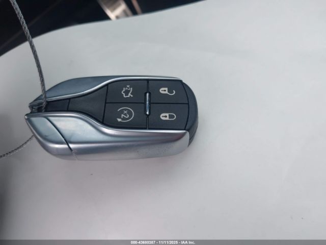 2017 MASERATI LEVANTE ZN661YUS4HX224598 Photo 10