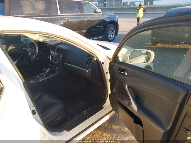 2012 LEXUS IS 250 JTHBF5C23C5158985 Photo 4