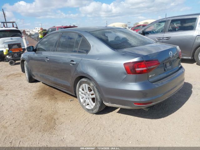 2018 VOLKSWAGEN JETTA 3VW167AJ7JM206172 Photo 2